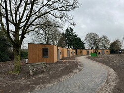 Feestelijke opening tiny houses Vlinderhoven