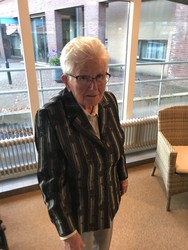 Groeten uit Laverhof: Bertha de Vries-Langenhuizen (87)