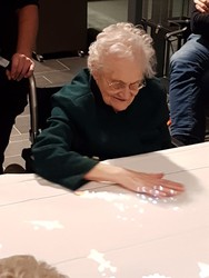 Bewoners St. Barbara blij met nieuwe Tovertafels