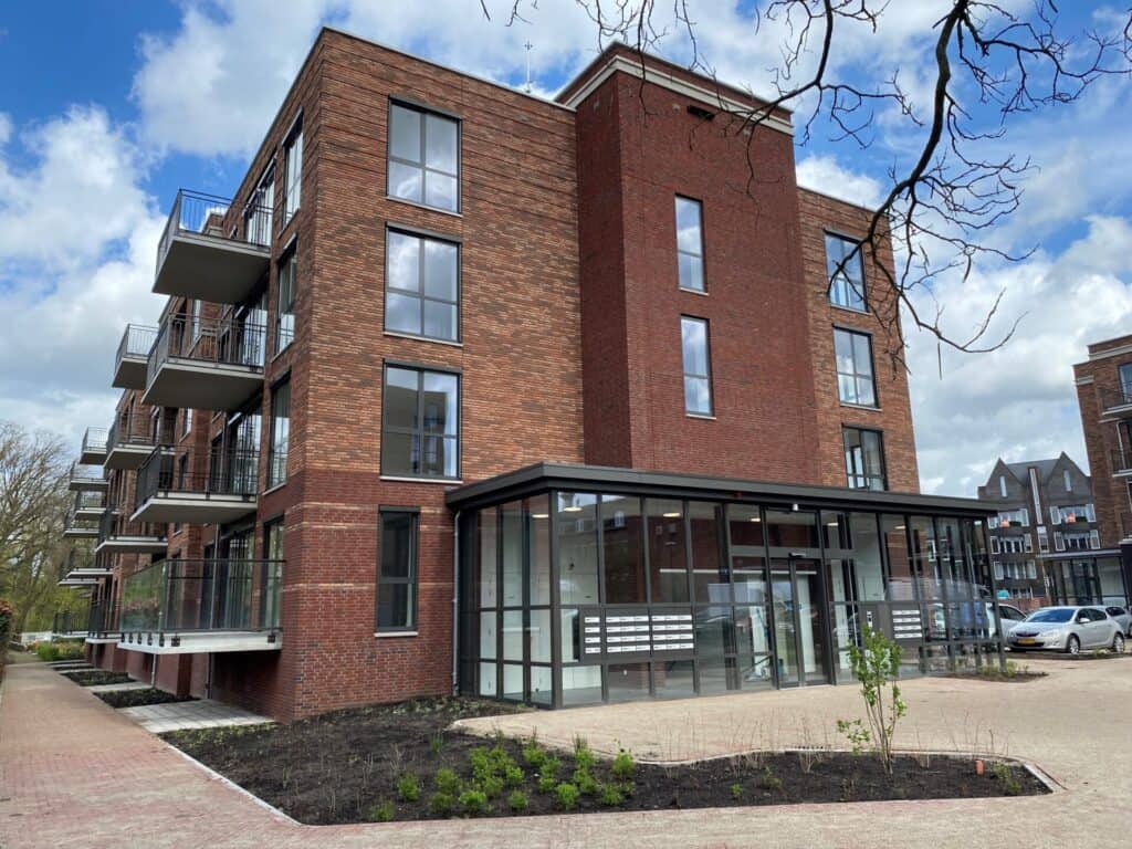 Modern seniorenwoning met lift en ruime appartementen bij Laverhof in Nederland.